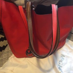 MK 👜 EXCEPTING OFFERS